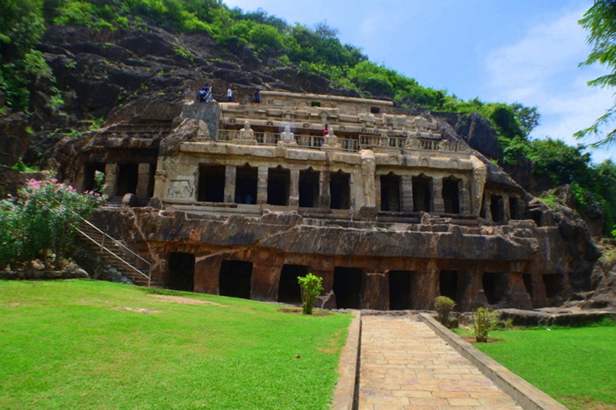 Rallabandi Subbarao Government Museum